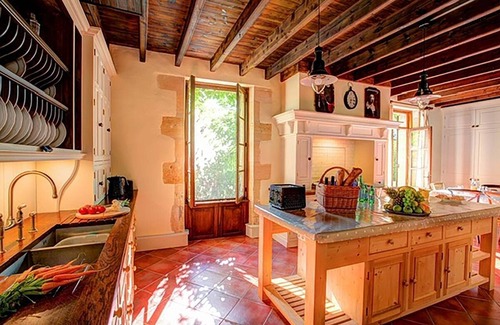 Caplong Villa | Idyllic Stone Farmhouse with Private Pool in Vineyards