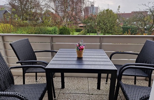 Horumersiel Apartment | Charming Apartment with Pool and Ocean View in City Center