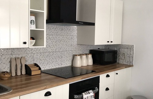 Newcastle-Under-Lyme House | Newly Refurbished 3-Bedroom House Near Alton Towers