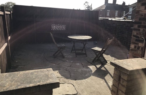 Newcastle-Under-Lyme House | Newly Refurbished 3-Bedroom House Near Alton Towers
