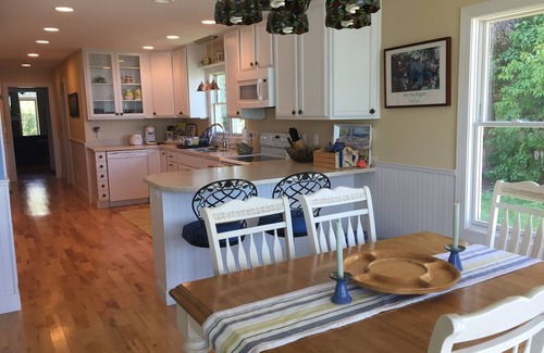 Empire House | Charming Escape at Little Glen Lake with Stunning Views
