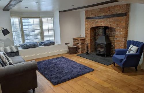 Colchester House | Elegant Georgian Townhouse in Central Colchester - 4 Stars