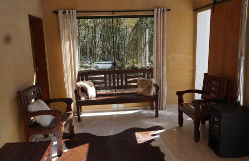 Bocaina de Minas Villa | Beautiful glass house with a view and lush water