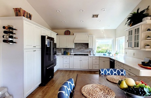 Saddlebrooke House | Inviting Golf Course Retreat with Mountain Views & Pool Access
