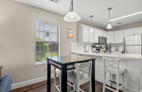 Pawleys Island Condo | Inviting Golf & Lake Views in Pawleys Island, Pet Friendly