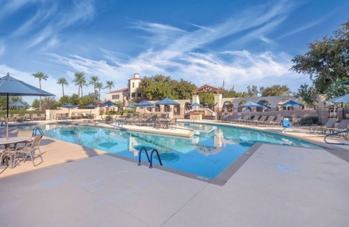South Mountain Apartment | Explore a Golf Resort Oasis for Super Bowl Getaway