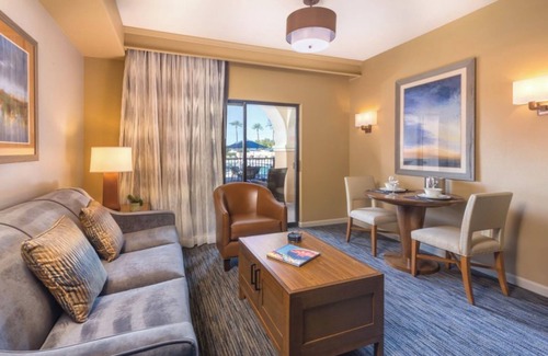 South Mountain Apartment | Explore a Golf Resort Oasis for Super Bowl Getaway