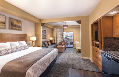 South Mountain Apartment | Explore a Golf Resort Oasis for Super Bowl Getaway