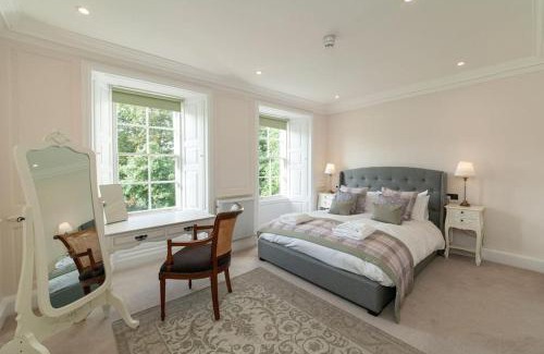 Hexham House | Inviting Grade II Listed Apartments for Family Gatherings