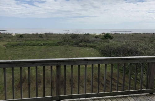 Grand Isle House | Idyllic Grand Isle East End Beachfront with Pool & Ocean View