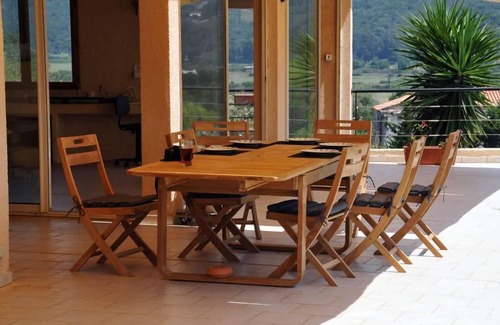 Vico Villa | Oceanfront Villa with Pool & Spectacular Sea Views