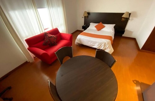 Santa Fe Apartment | Cozy Ground Floor Apartment in Chapinero with Spa Access