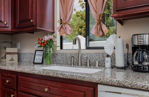 Temecula House | Charming Guest Cottage in Temecula Wine Country Escape