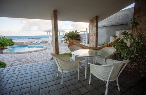 Barra Mar House | Beachfront Retreat in Barra de São Miguel: Ocean Views & Pool