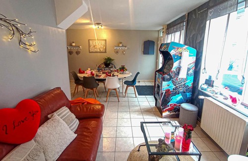 Grand-Fort-Philippe House | Inviting Family-Friendly Home with Ocean View in Grand-Fort-Philippe
