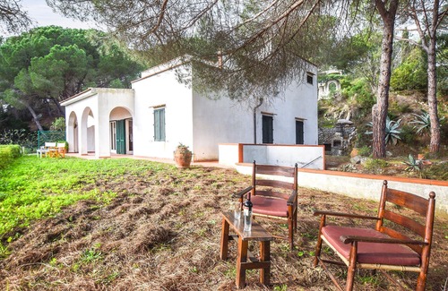 San Piero in Campo House | Experience Breathtaking Views from This Unique Vacation Home