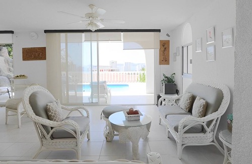 Lomas de Costa Azul House | Beautiful house with pool and view of the Bay