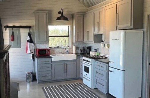 Wimberley Cottage | Experience Hill Country Charm with Scenic Views & Family Amenities