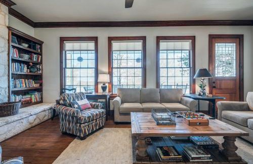 Boerne House | Idyllic Hill Country Ranch Home - Spa Retreat Near Town