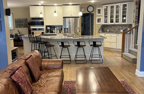Hale House | Family-Friendly Getaway Near Downtown, Rated 9.8/10!