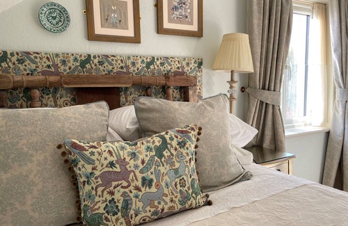 Baldoyle Bed & Breakfast | Charming Boutique B&B INN by the Irish Sea, 10/10 Rating