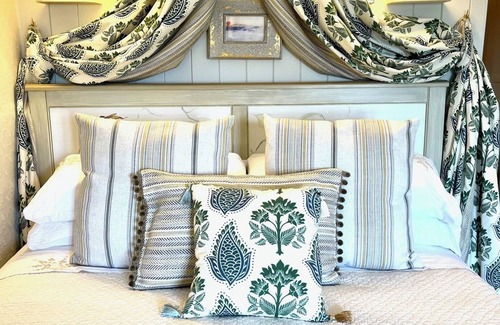 Baldoyle Bed & Breakfast | Charming Boutique B&B INN by the Irish Sea, 10/10 Rating