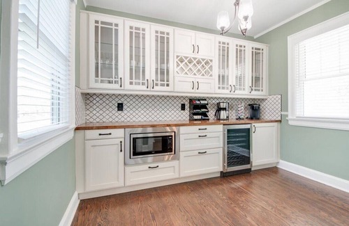 Hamilton House | Historic Henry Jacoby Residence with Family-Friendly Amenities