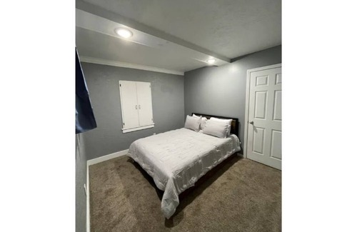 Emporia House | Historic Rock House: Ideal for Family Getaways