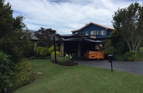 Eagle Heights House | Idyllic House With Gold Coast Hinterland Views Near Adventure