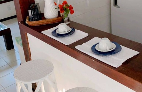 Manguinhos House | Cozy Retreat Just Steps from the Beach with Spa & Breakfast