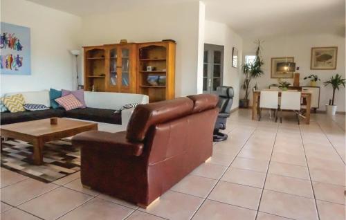 Prades-sur-Vernazobre House | Charming Retreat in Prades-Sur-Vernazobre with Pool