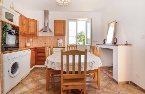 Santa-Maria-Poggio House | Inviting 3 Bedroom Retreat with Ocean View in Santa Maria Poggio