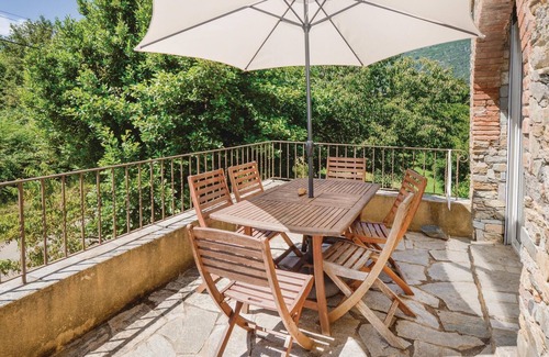 Santa-Maria-Poggio House | Inviting 3 Bedroom Retreat with Ocean View in Santa Maria Poggio