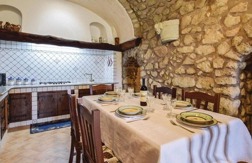 Barano d'Ischia House | Cozy 1 Bedroom Retreat in Barano d'Ischia with Spa