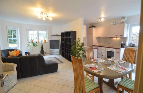 Ulmen Apartment | Idyllic Holiday Home in Ulmen by the Lake - Guest Rated 9.8