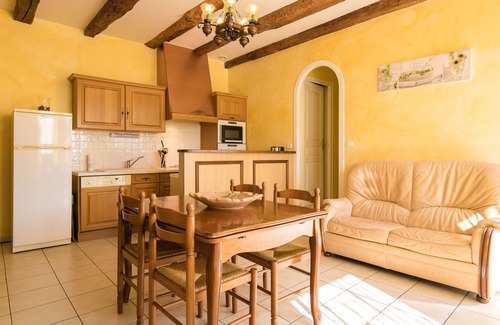 Savignac-Ledrier House | Idyllic Holiday Home by Lake with Pool & Pet-Friendly Options