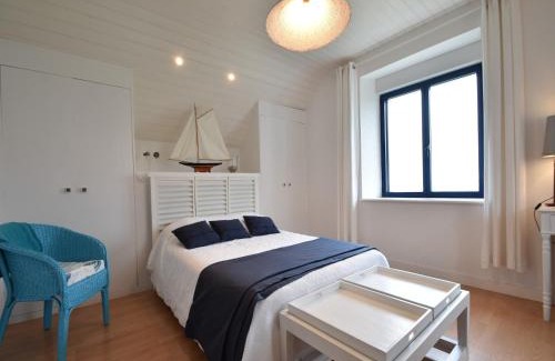 Saint-Guenole House | Oceanfront Holiday Home in Penmarch - Guest Rated 9/10