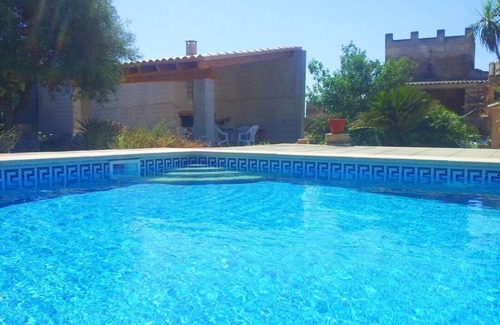 Campos Villa | Idyllic Can Bril Holiday Home with Pool and Free Wi-Fi