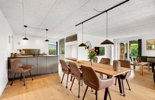 Grena Strand House | Beautiful Holiday Home For 2 Families Near Grenaa Beach,