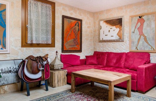 Pagnano Villa | Pet-Friendly Holiday Home in Zelarino with Pool