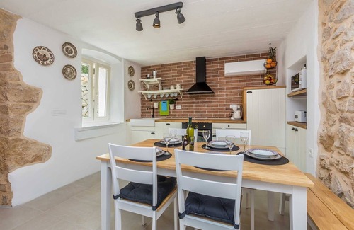 Cizici House | Idyllic Holiday House Neva with Ocean View and Pool
