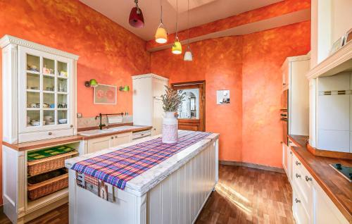 Saint-Cyr-sur-Loire House | Beautiful Home In Saint-Cyr-Sur-Loire