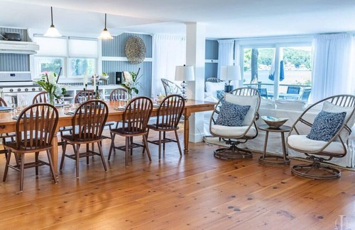 Spofford House | Idyllic Lakefront Retreat with Spa & Breakfast at Spofford