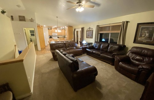 Idaho Falls House | Family-Friendly Retreat: 8 Bedrooms with Pool & Ocean View