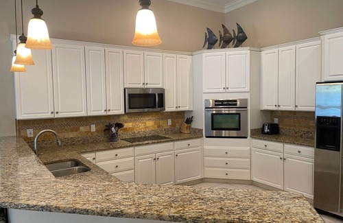 Southside House | Inviting Home Near Beach and Mayo Clinic with Breakfast