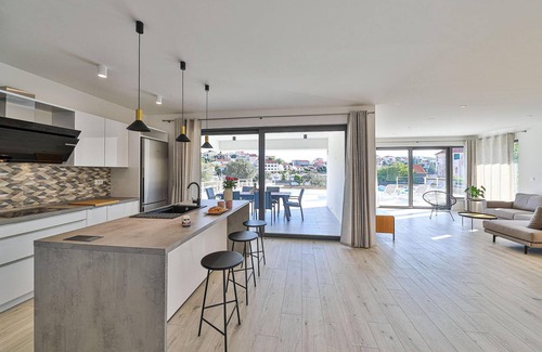 Seget Vranjica House | Inviting 3-Bedroom Stay with Pool in Seget Vranjica