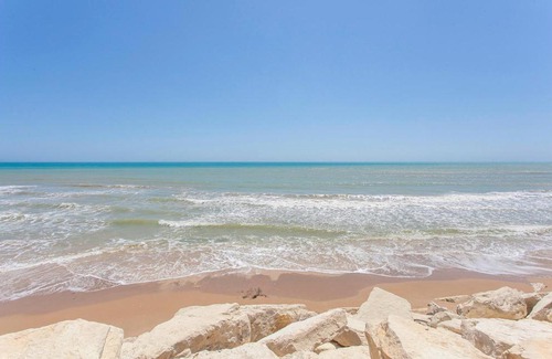 Pescazze House | Inviting 2-Bedroom Home in Pescazze with Pool & WiFi