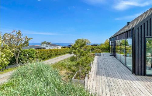 Sandvig House | Cozy Home in Allinge with Kitchen for Family Retreats