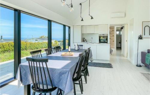 Sandvig House | Cozy Home in Allinge with Kitchen for Family Retreats