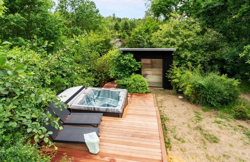 Hvidbjerg Strand House | Beautiful home in Børkop with sauna